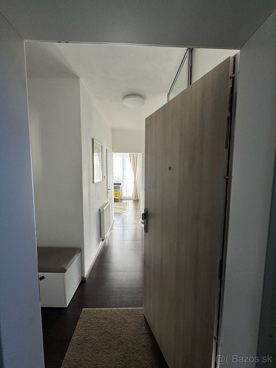 PREDAJ NÁDHERNÉHO 4-IZB. ZREKONŠTRUOVANÉHO BYTU S 2 BALKÓNMI - 15