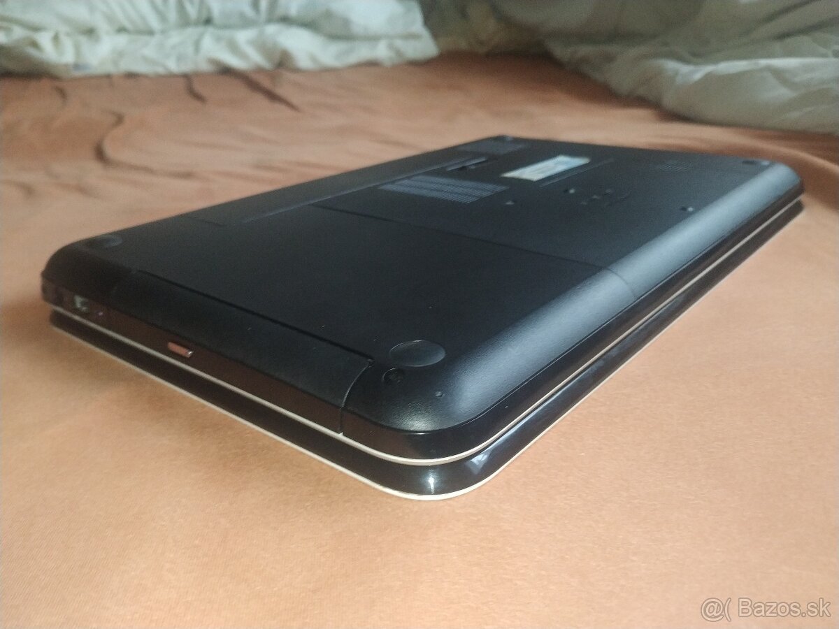 HP. 15,6“ LED. SSD 128 GB. Grafika 2 GB. Nová baterka. - 15