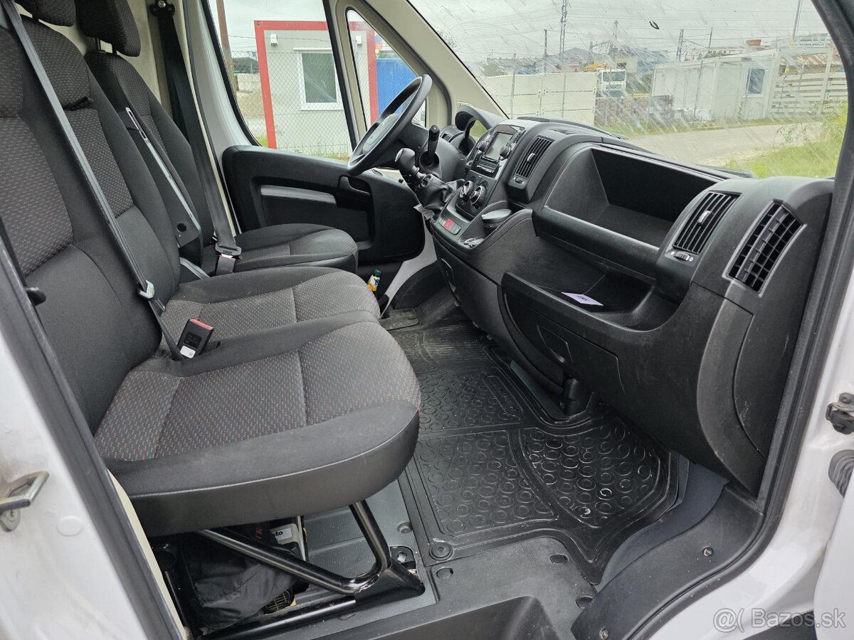 Citroën Jumper 2.2 BlueHDi 121 kW L4H3 - 15