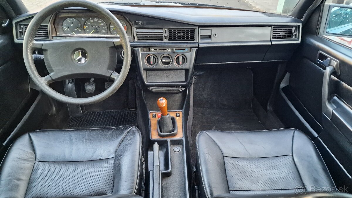 Mercedes Benz W 201 190 E - 15
