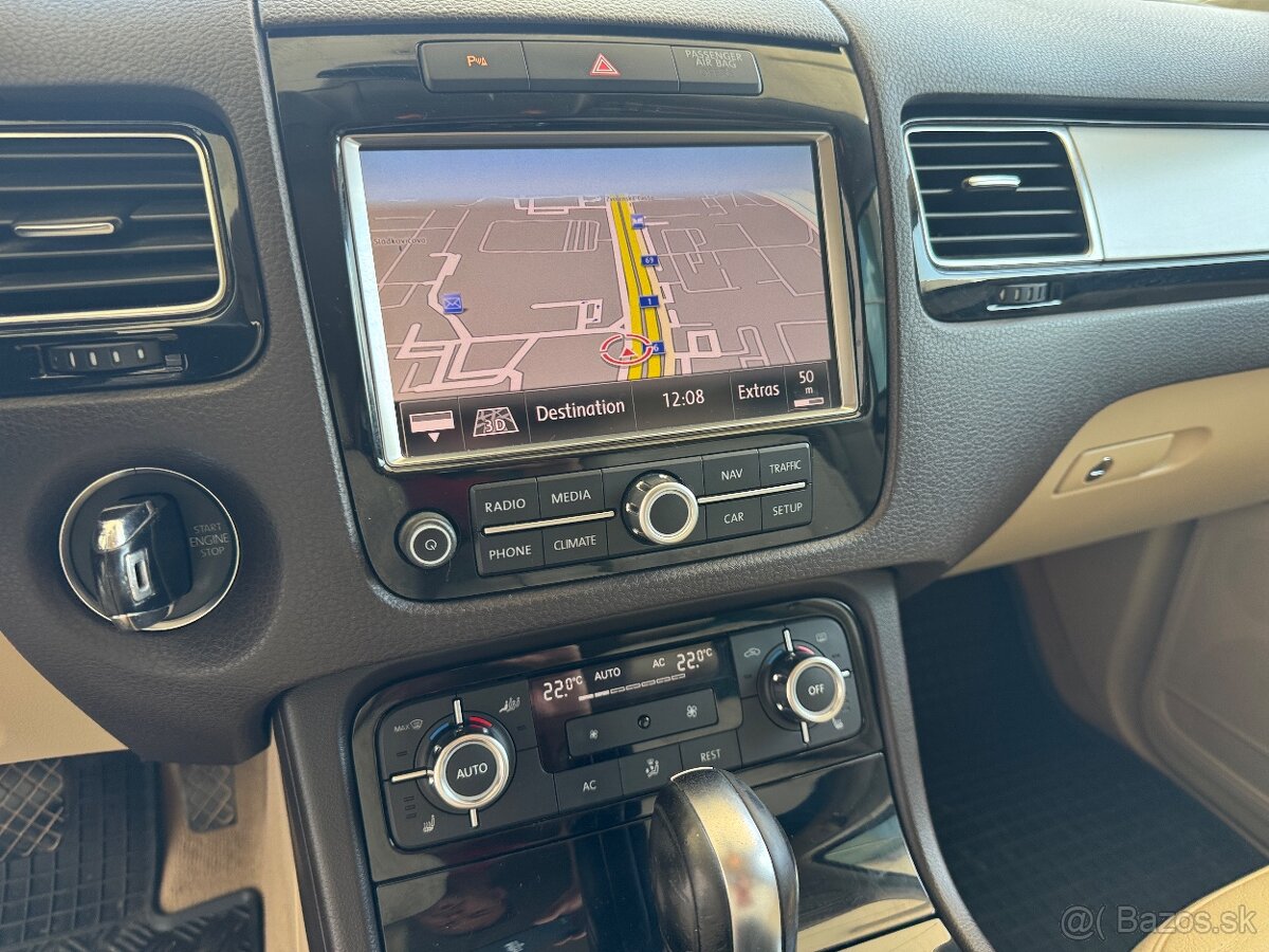 Volkswagen Touareg 3.0 TDI 4Motion - 15