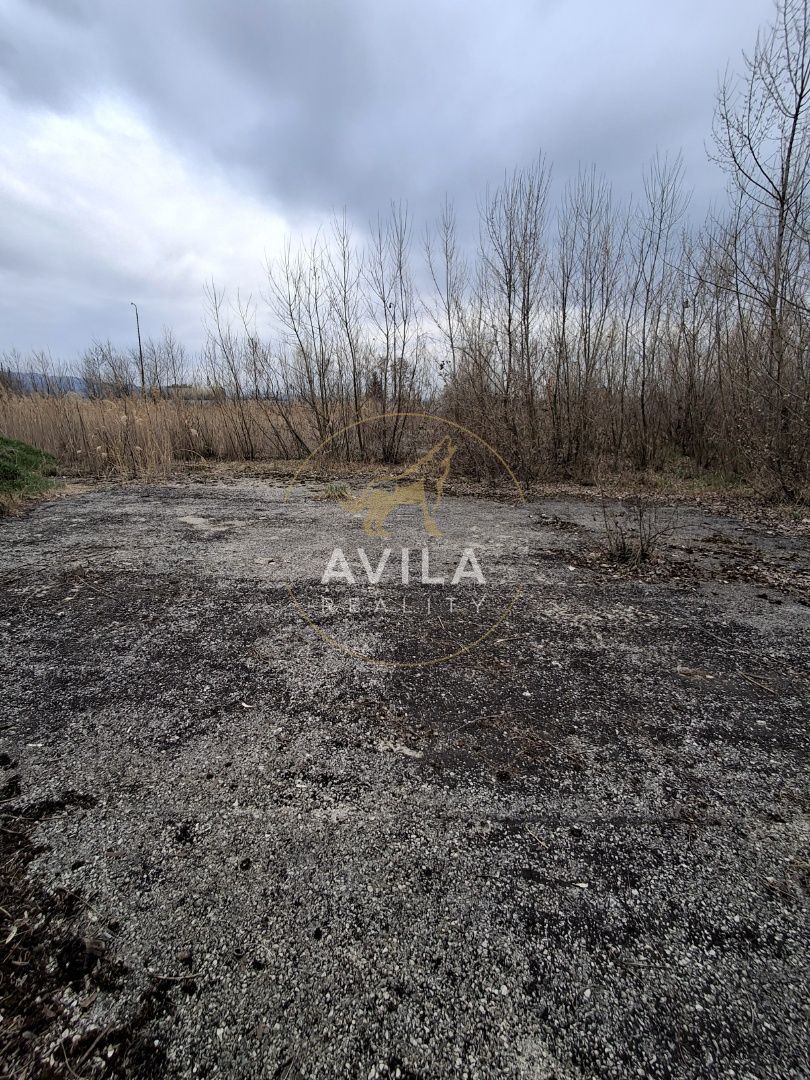 PREDAJ: 60€/m2 priemyselné pozemky s IS - 15