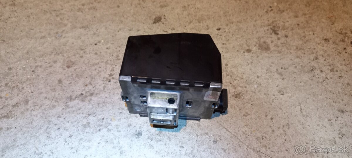 predam pristrojovy panelna renault - 15