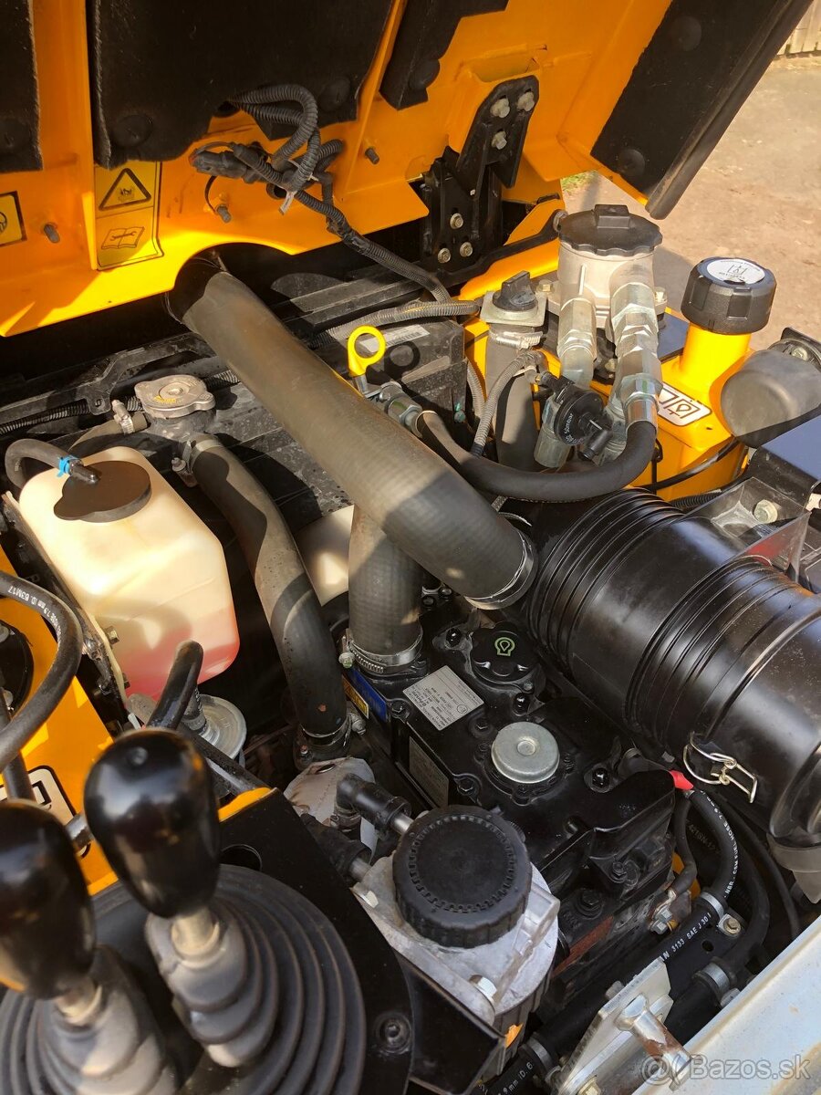 Prodám Kolový dumper JCB 1T - 2S5 - 15