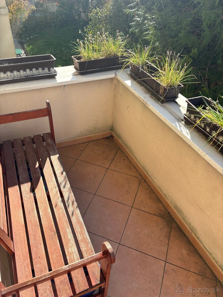 PRIESTRANNÝ 4iz byt v mestskej vile pod hradom - 15