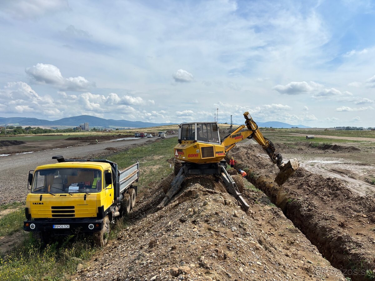 Tatra 815 S3 - Menzi Muck (kráčajúci bager) - 15