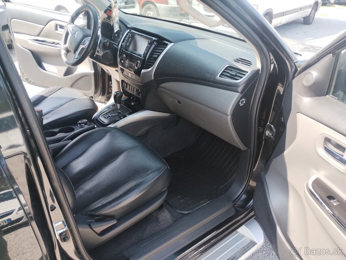 Mitsubishi L 200 2.4 DI-D MIVEC Double Cab Black Editio - 15