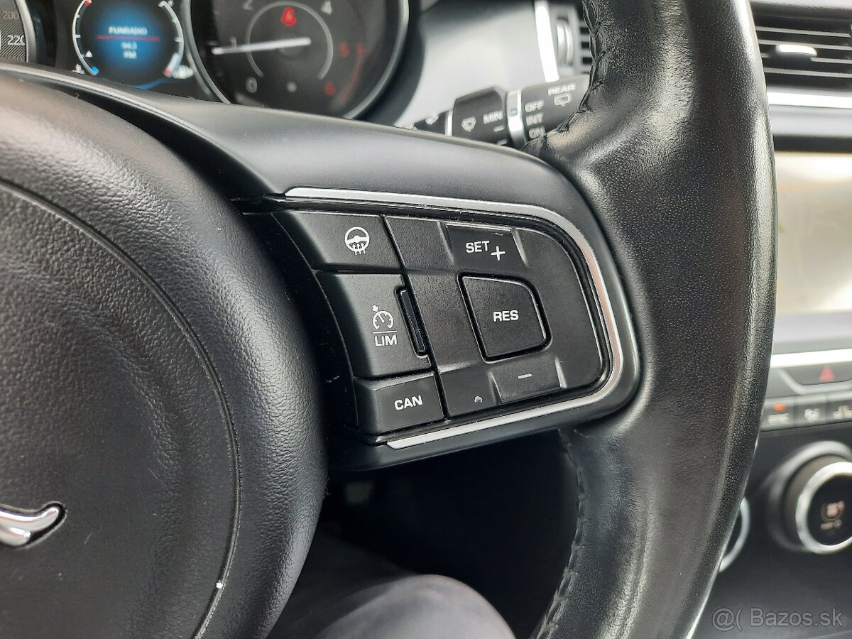 Jaguar E-Pace S AWD 2.0 D 110kW / 150 PS AT/9 4x4 - 15