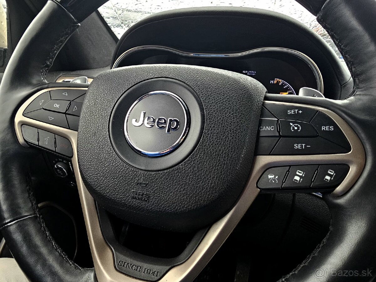 Jeep Grand Cherokee 3.0L V6 CRD SUMMIT A/T - 15