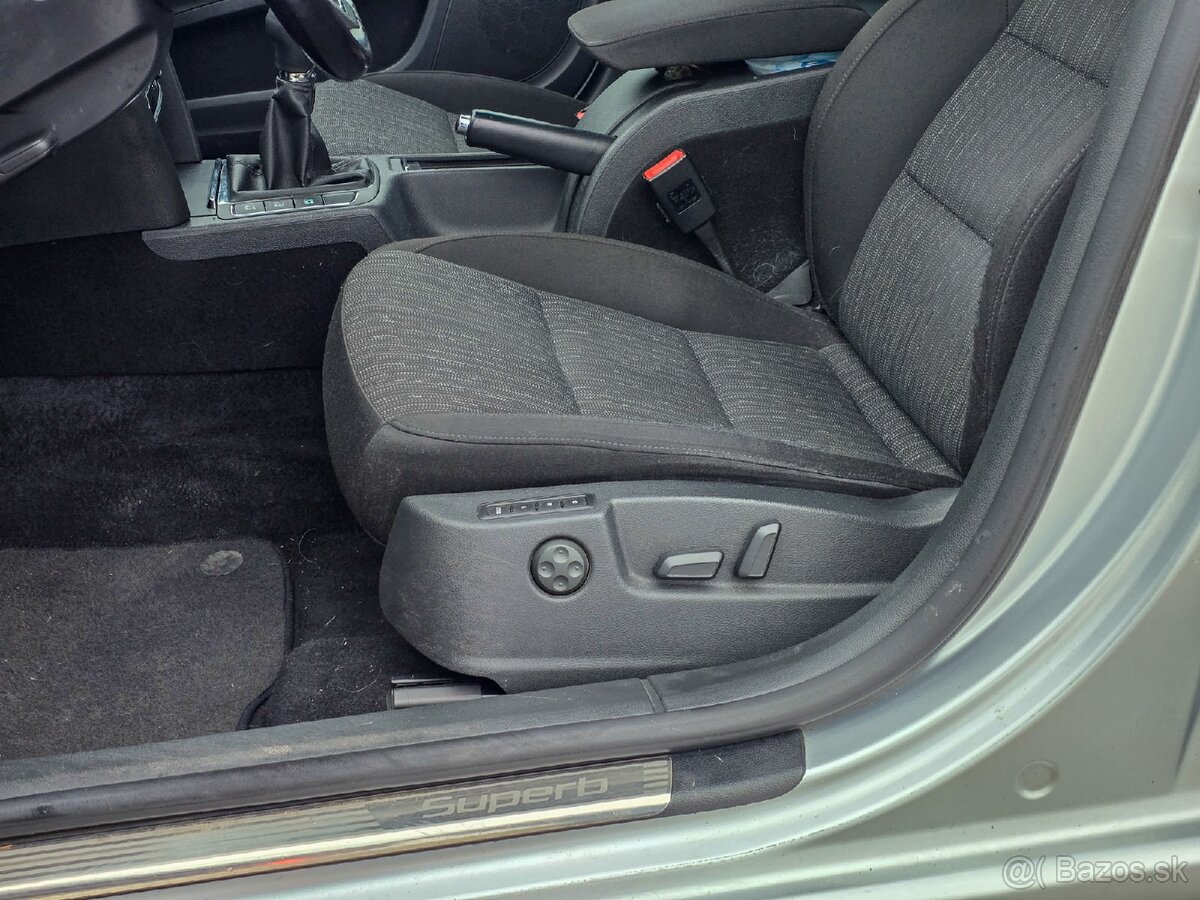 Škoda Superb 2 2.0 TDI, Navigácia, Automatické parkovanie - 15