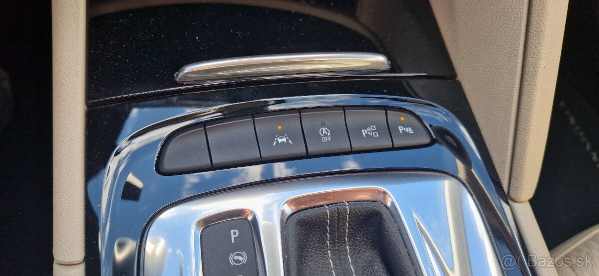 Opel Insignia ST 2.0 CDTI S S Innovation AT8 - 15