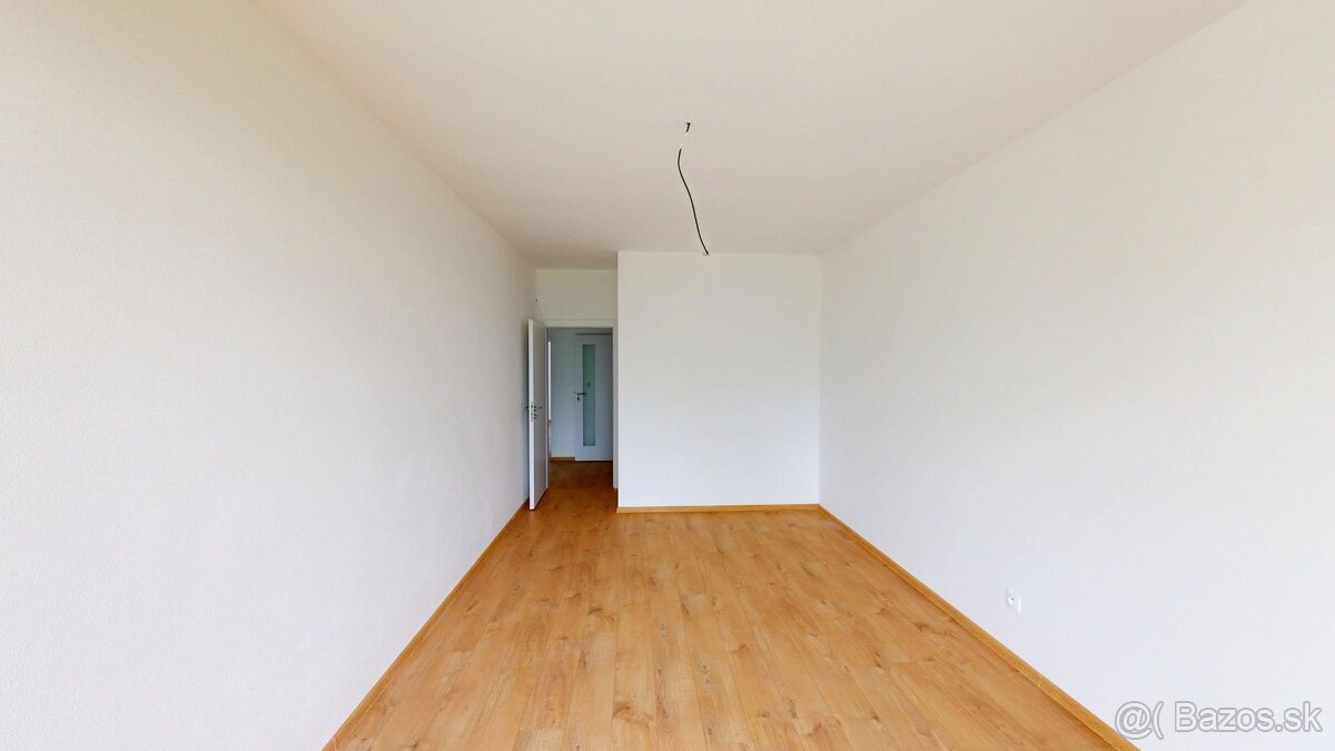 PINK Reality POSLEDNÝ VOĽNÝ DOM NA PREDAJ Moderné a pokojné - 15