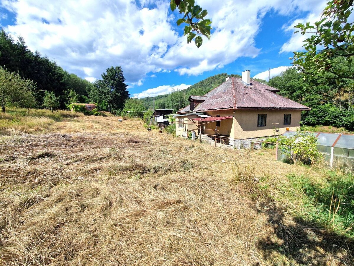 Rodinný dom s rozsiahlym pozemkom 3538 m2 - Kremnica - 15