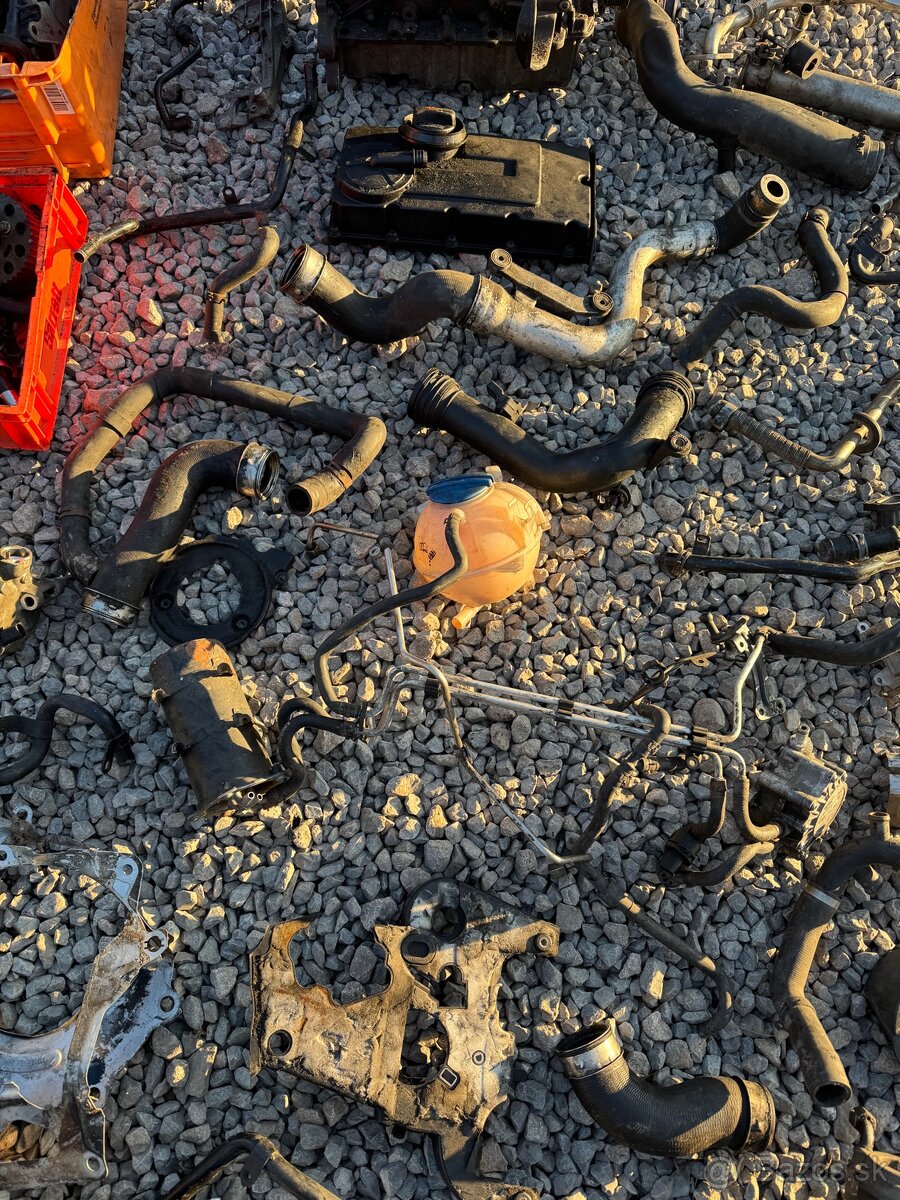 Rozpredám motor 2.0 TDI 103kw BKD - 15