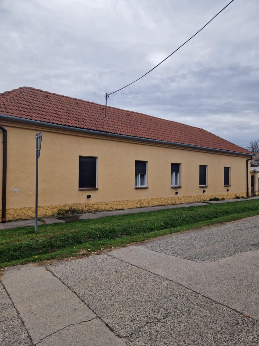 Cífer- ponúkame na predaj 4 izbový dom v Cíferi. - 15