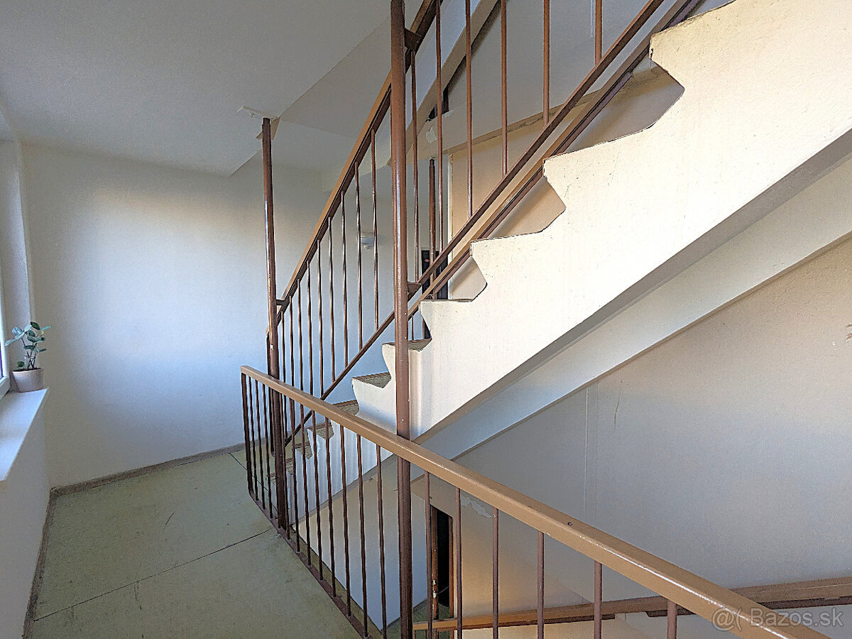 1 izb. Humenská, Terasa, OV, 3p, čiast.upravený, kúpou voľný - 15