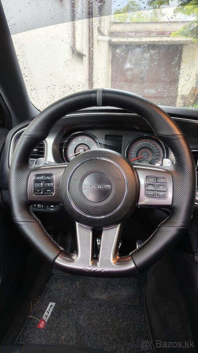Dodge Charger SRT8 - 15