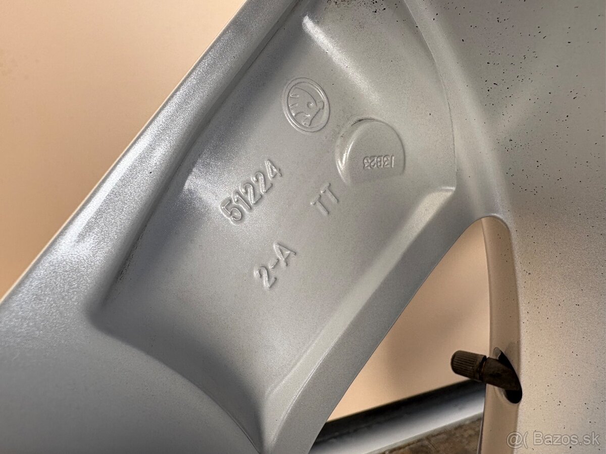 ALU DISKY SKODA5x112 R17+NOVÉ LETNE PNEU GOODYEAR 215/65 R17 - 15