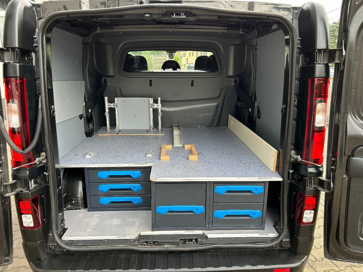 Renault Trafic 5 miest, dvojitá podlaha SORTIMO, DPH - 15