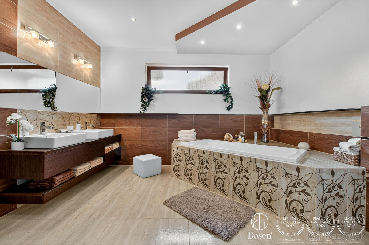 BOSEN | Rodinná vila s bazénom a jacuzzi - 15