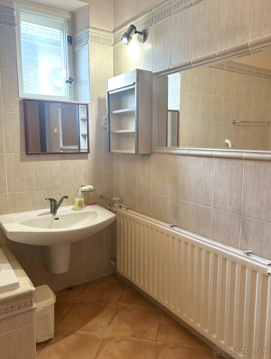 RFReality ponúka rod.dom v tichej lokalite - blízko centra - 15