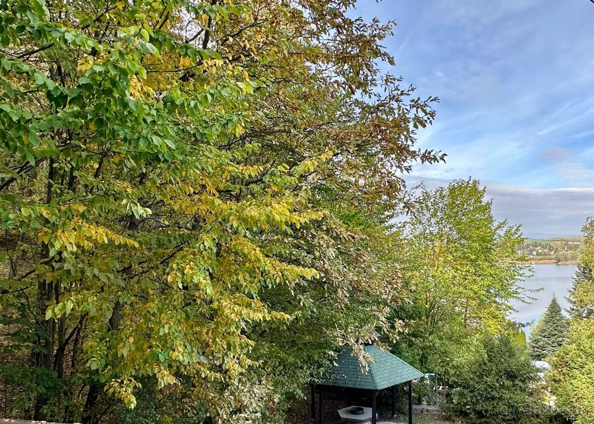 MAĎARSKO - JAZERO RAKACA - 4 IZBOVÁ ZARIADENÁ ZRUBOVÁ POSCHO - 15