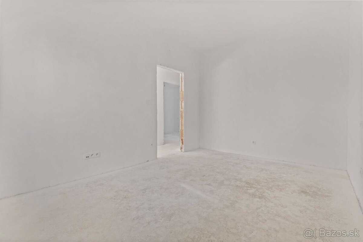 Rodinný dom s dvomi 3 izbovými bytovými jednotkami so záhrad - 15