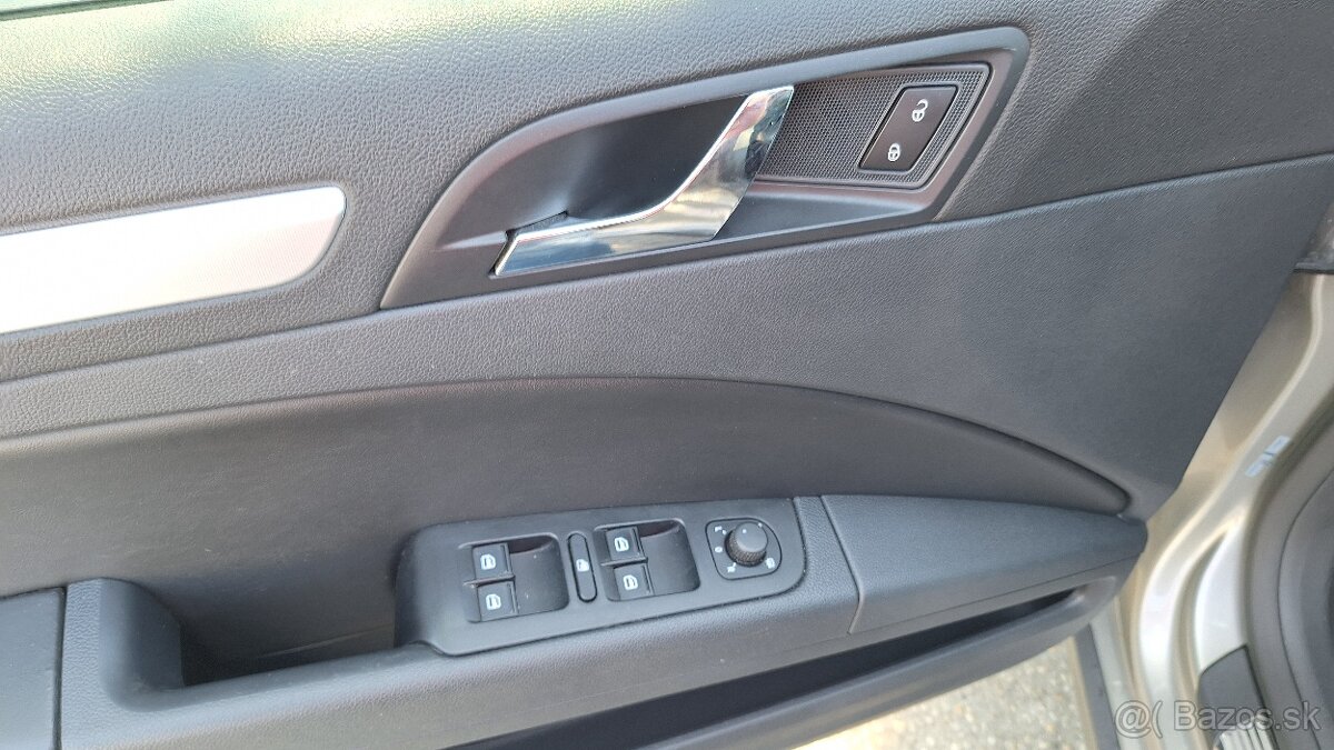 ŠKODA SUPERB COMBI 2.0 TDI - 15