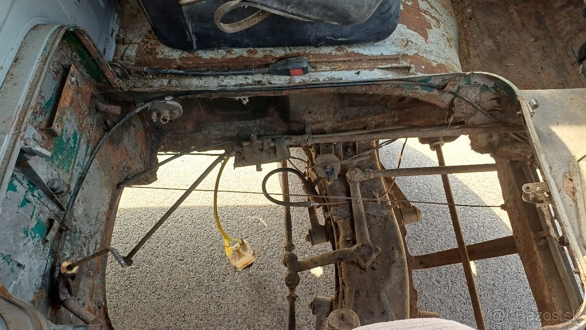 Škoda 1203 zo šiltom - 15