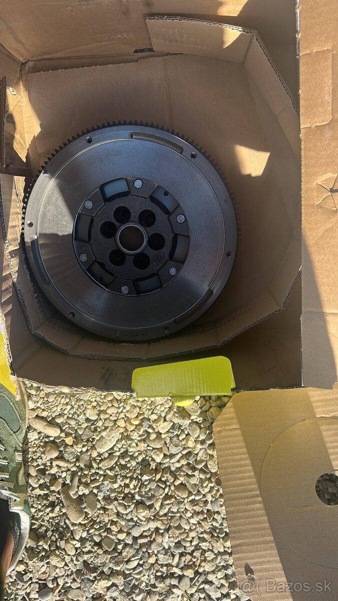 Volkswagen Sharan 2.0 CR 103kW,DSG,alcantara,nový zotrvačník - 15