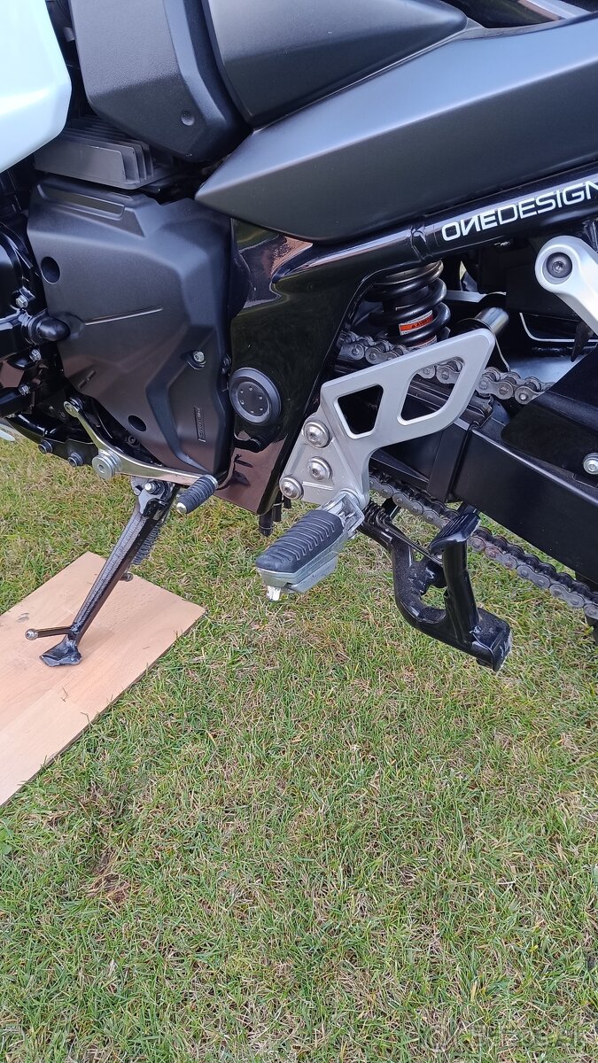 Suzuki GSX650 FA - 15