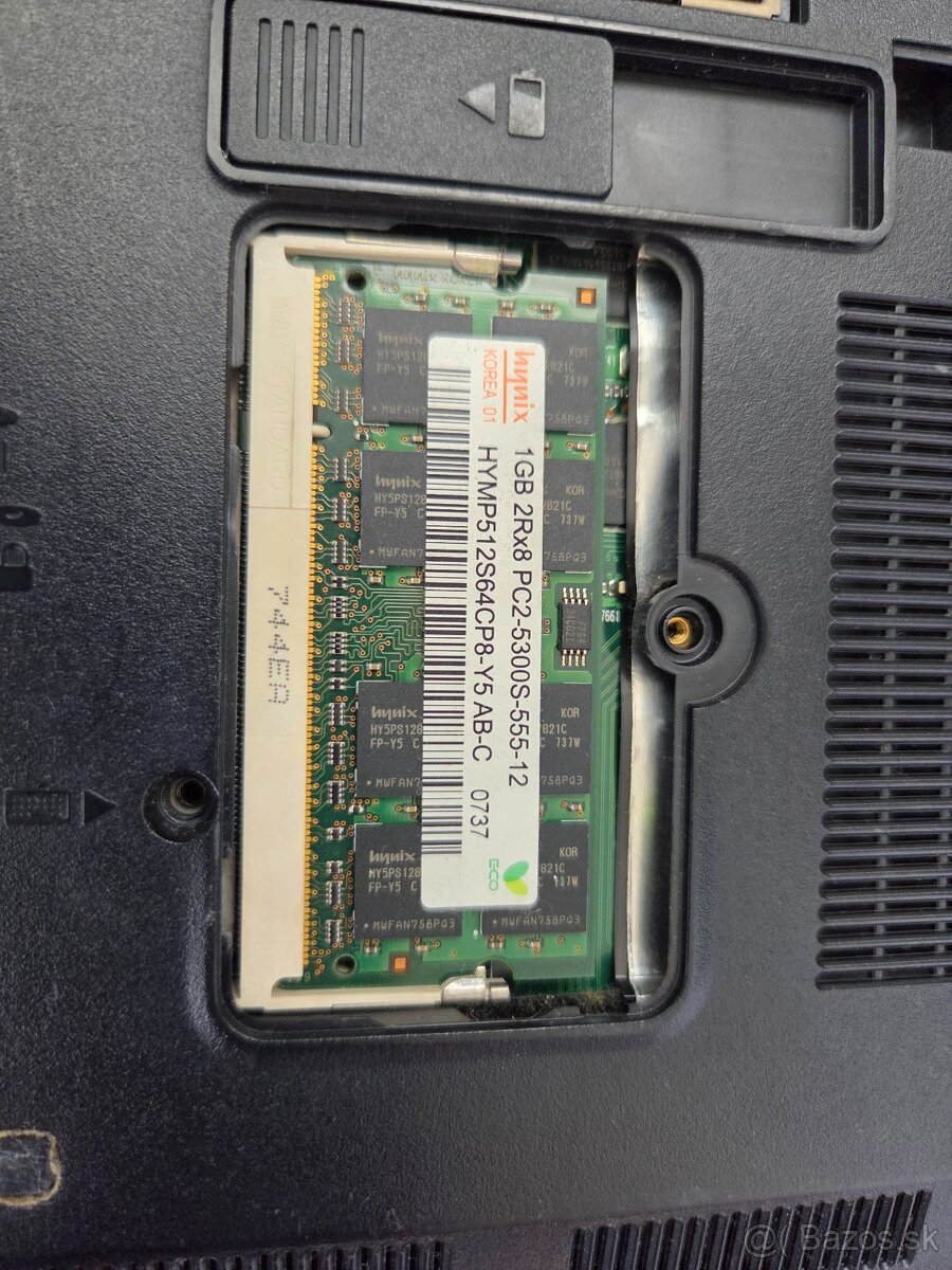 Predám nefunkčný notebook HP Compaq NC8430 - 15