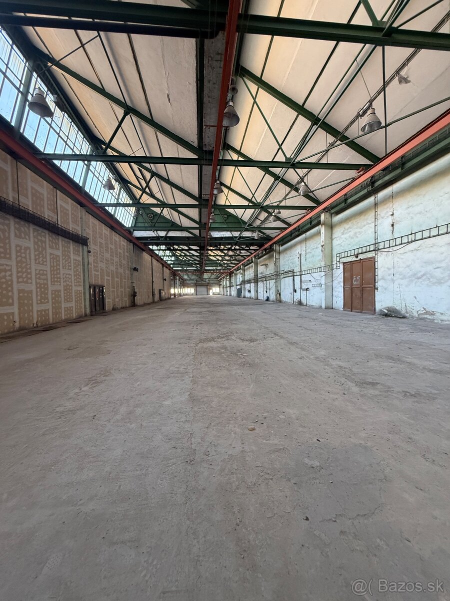 Na prenájom výrobné haly - 4320m2 / 3024m2 - Voľné ihned - 15