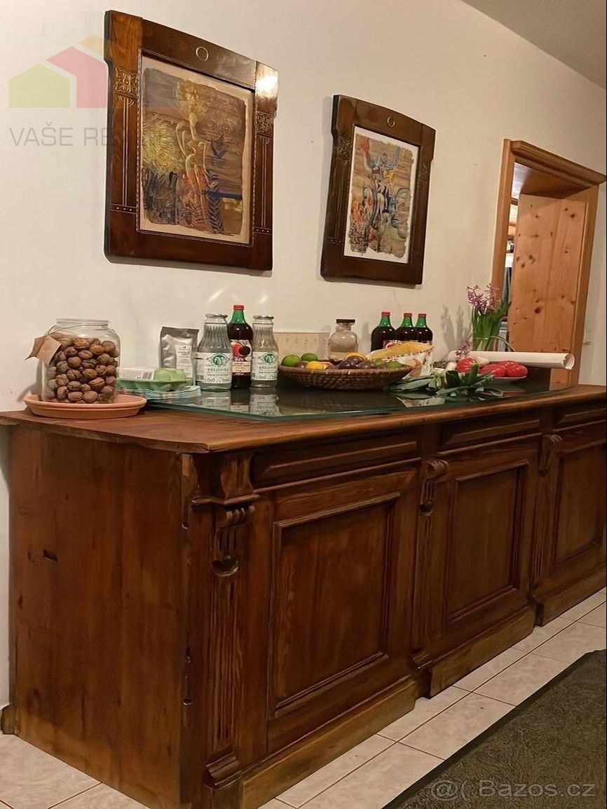 Rodinný dom 5+1 s dvojgarážou a pozemkom 2771 m², okres Doma - 15