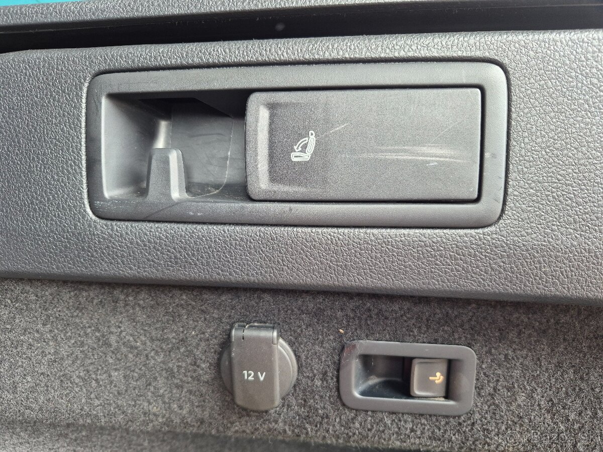 VW Passat B8 variant DSG, ACC, LED MATRIX, ťažné - 15