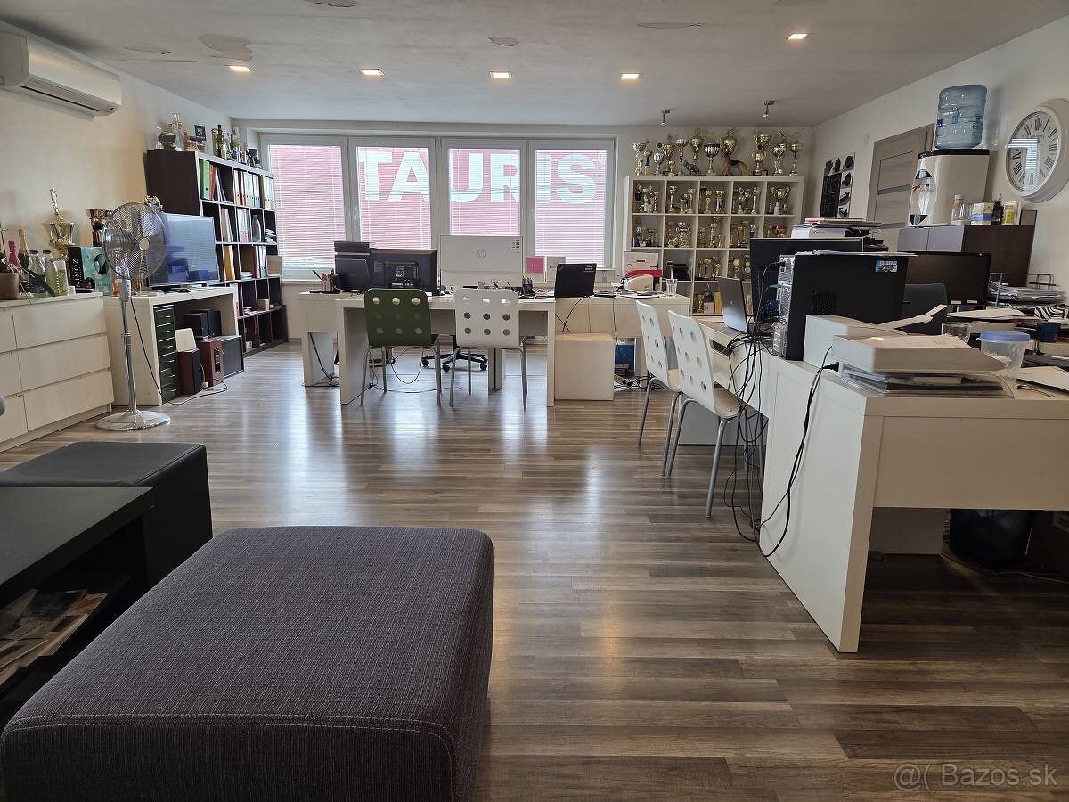 RealityKolesár prenajíma sklad393m2kanc130m2 Textilná Jazero - 15