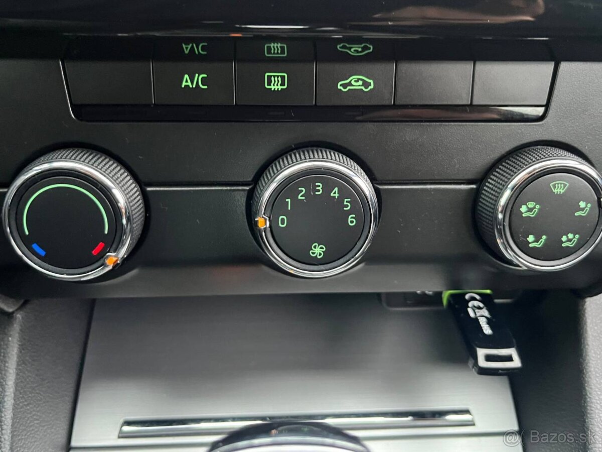 Škoda Octavia Combi 1.0 TSI Active DSG - 15