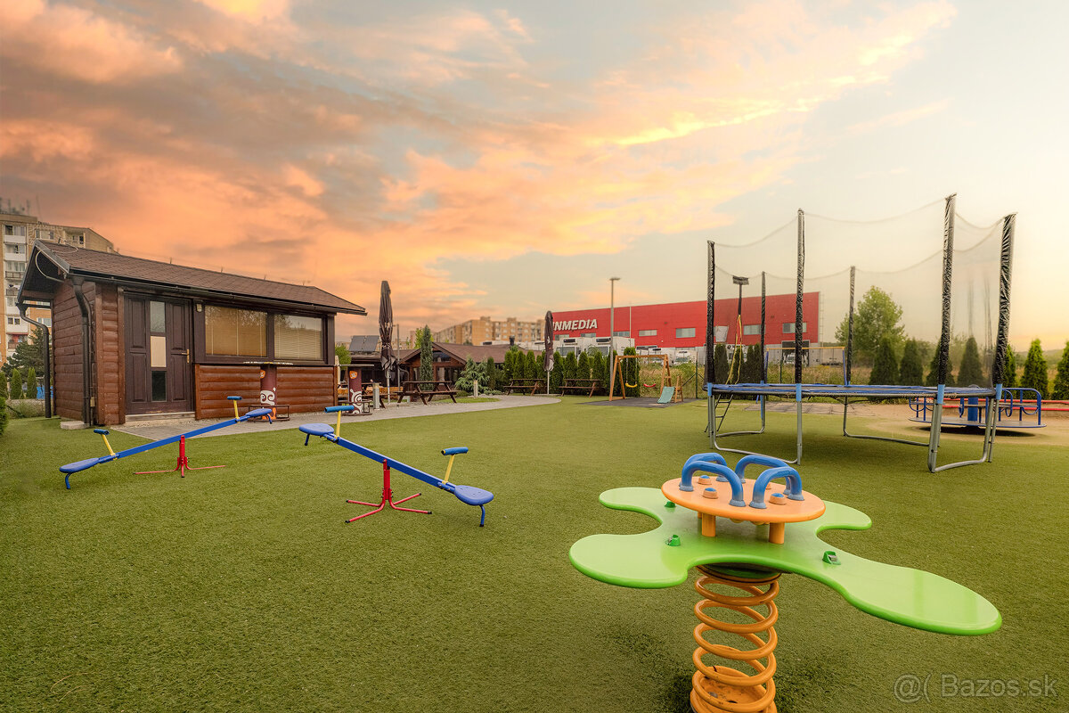 REZERVOVANÉ | Podnikateľská budova s veľkorysým pozemkom - 15