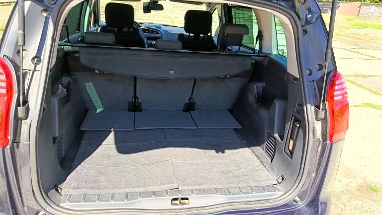 Peugeot 5008 2.0 HDi 110kW - 15