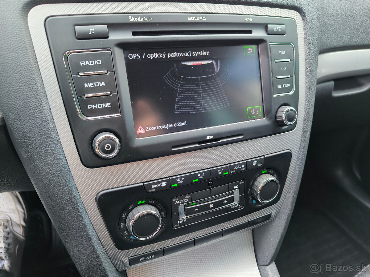 Škoda Octavia Combi TDI DSG 2012 Elegance - 15