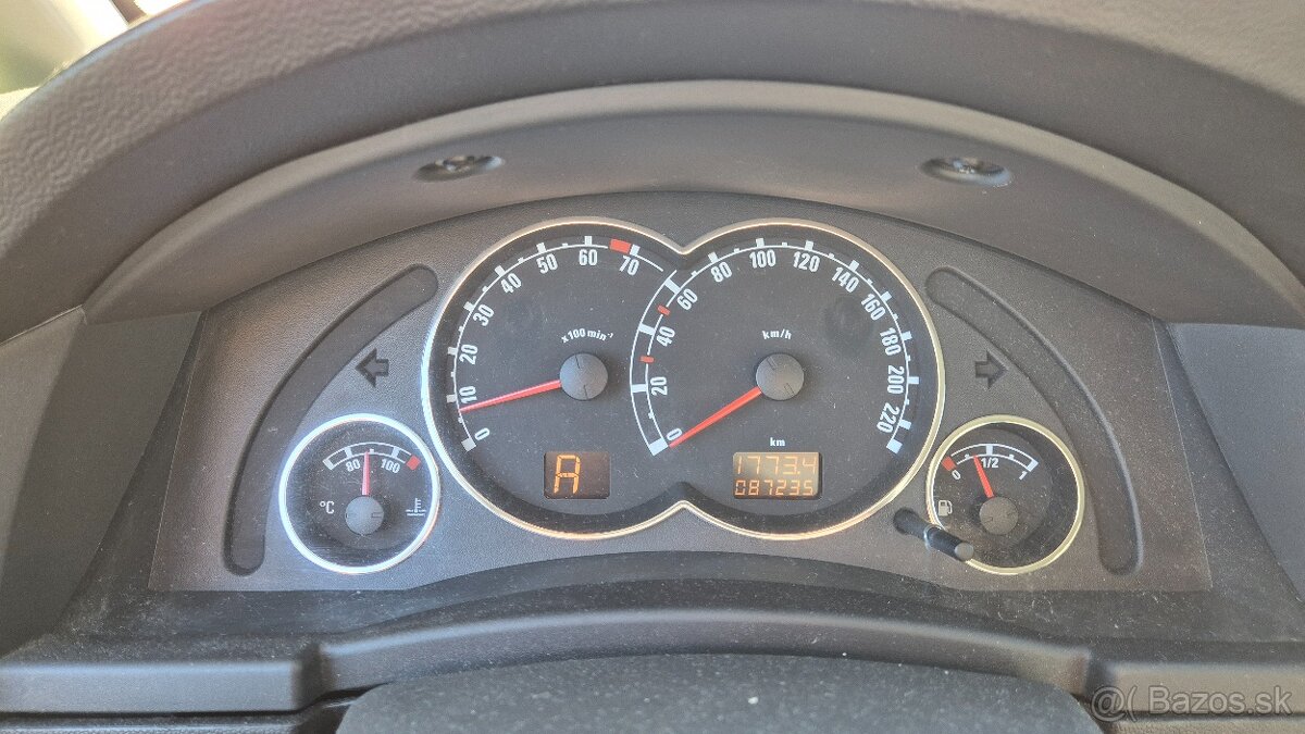 Opel Meriva, automat, benzín, nízky najazd KM, nová STK + E - 15