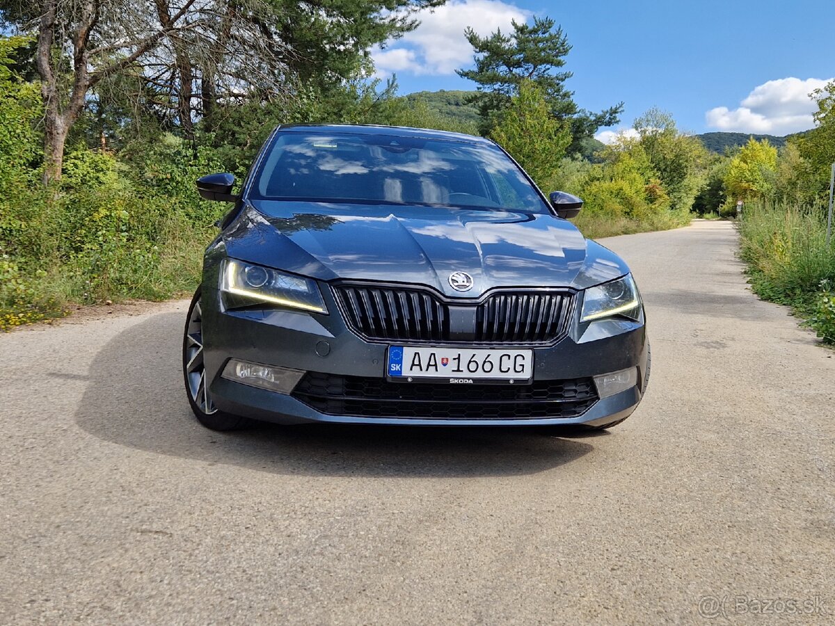 Skoda superb 2.0 tdi 4x4 sportline - 15