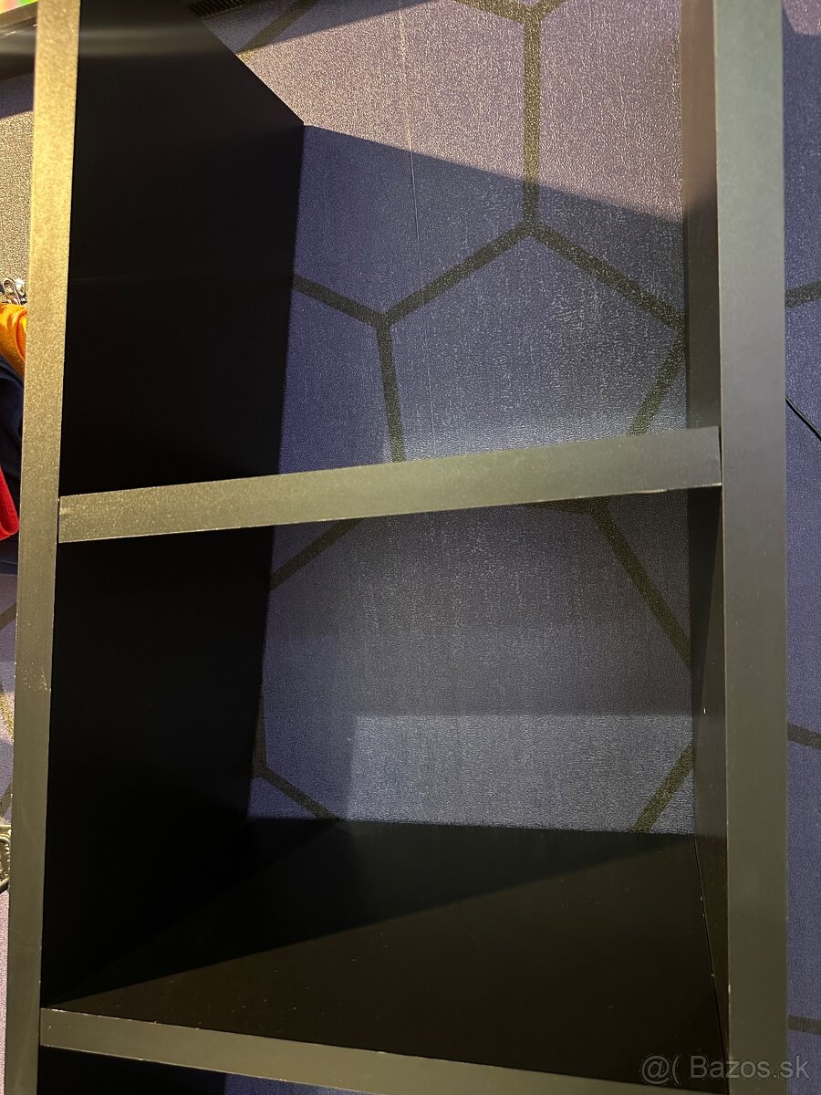 Biele skrinky do šatne, botník a lavičky - 15