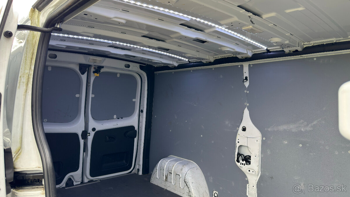 Renault Trafic 2.0 dCi (140 k) - 15