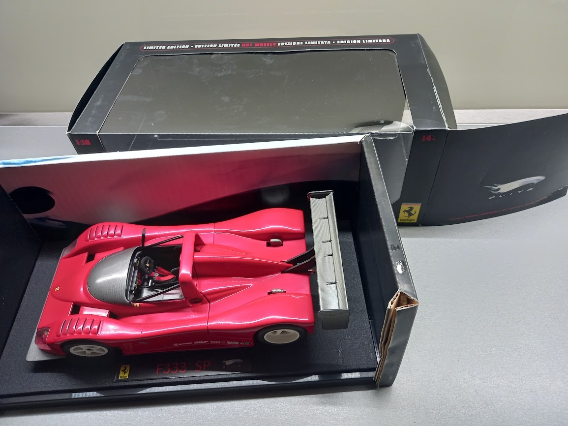 FERRARI 333 SP HOTWHEELS ELITE 1:18 - 15