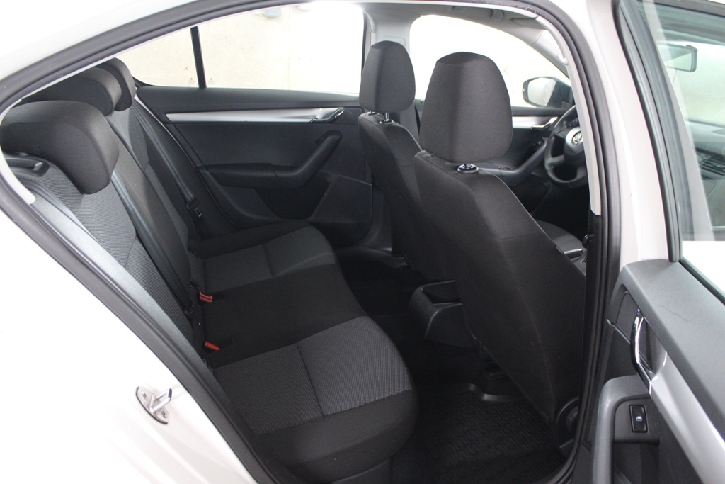 Škoda Octavia 1.6 TDI - 15