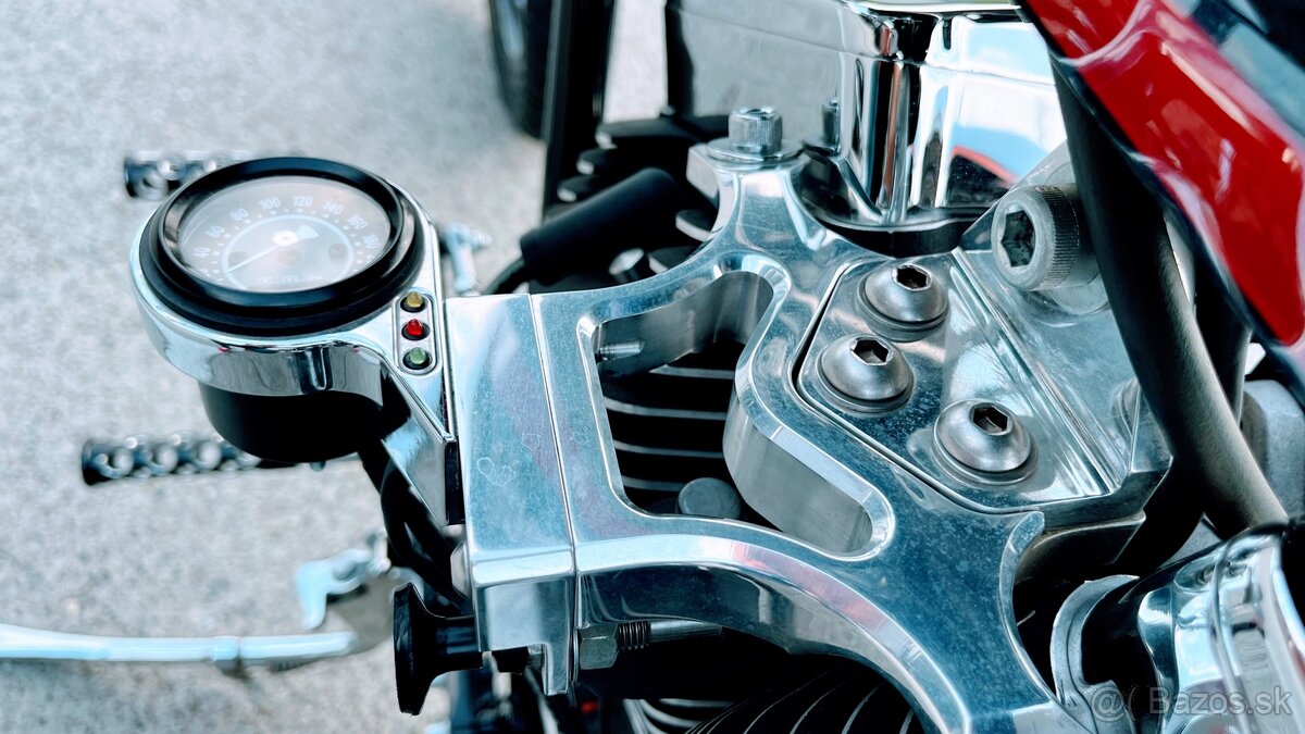 Harley Davidson Custom 300 - 15