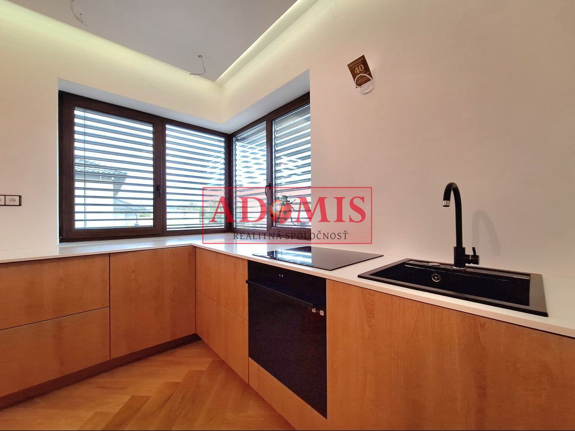 ADOMIS - predáme pekný RD 154m2, 4-5izbový, Durďošík, všetky - 15