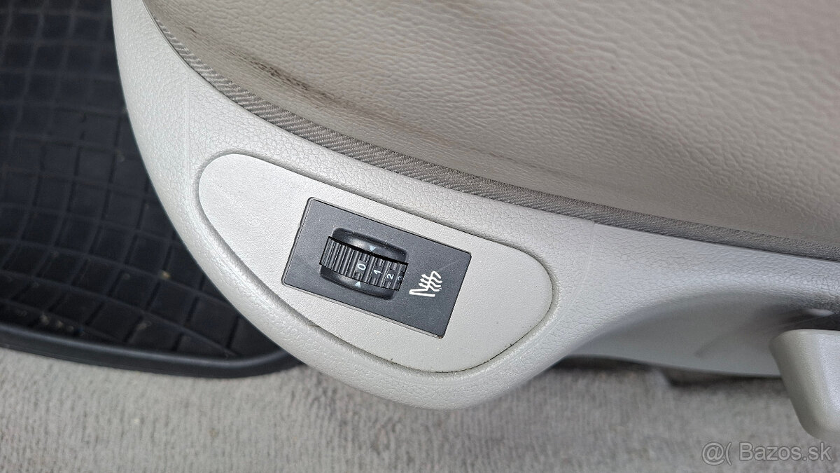 Peugeot 308 CC 2.0 HDi, Cabrio, 103 kW - 15