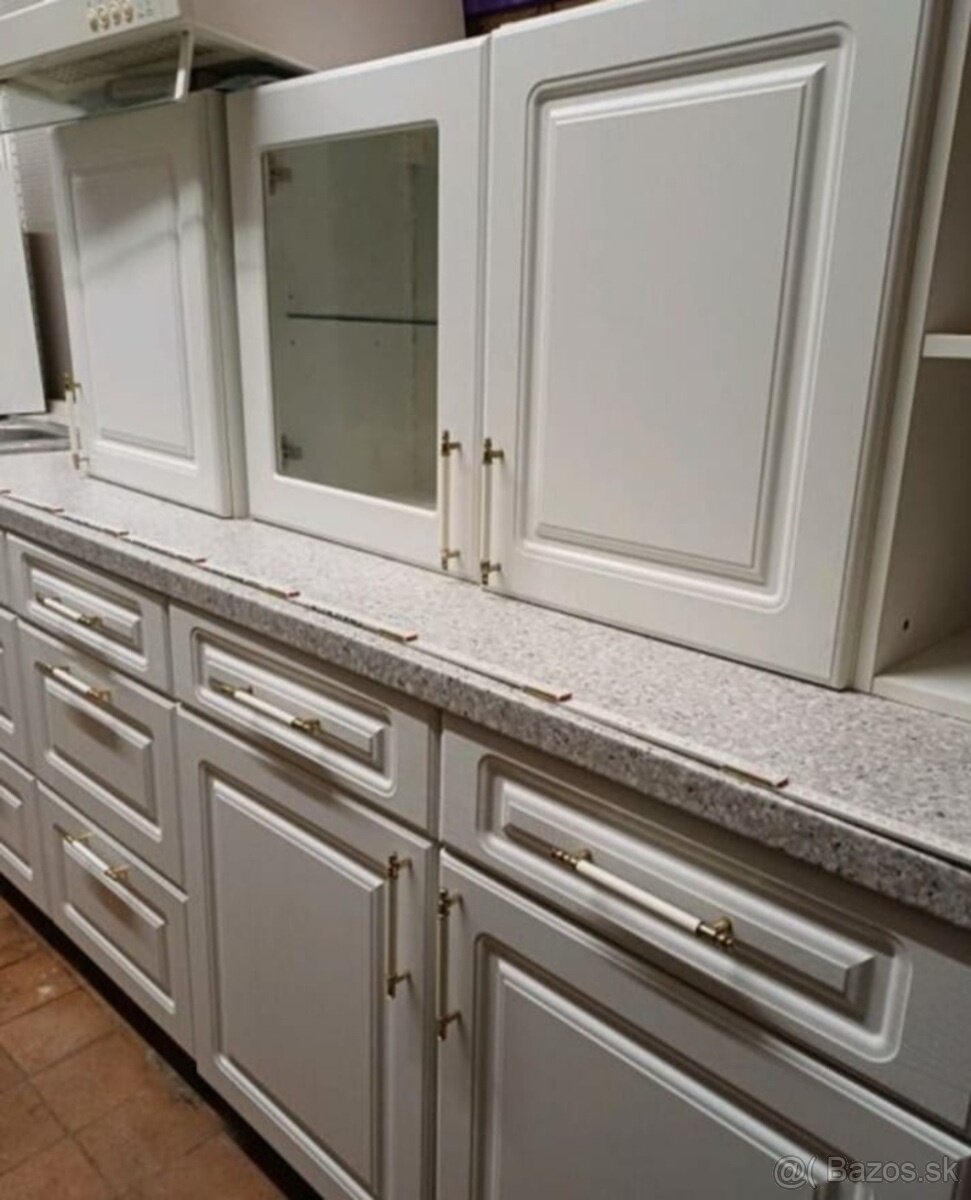 Krásná venkovská kuchyně se spotřebiči,5456 - 15